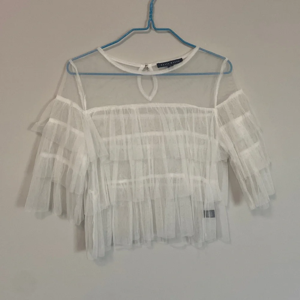 White Ruffle top - Picture 3 of 3